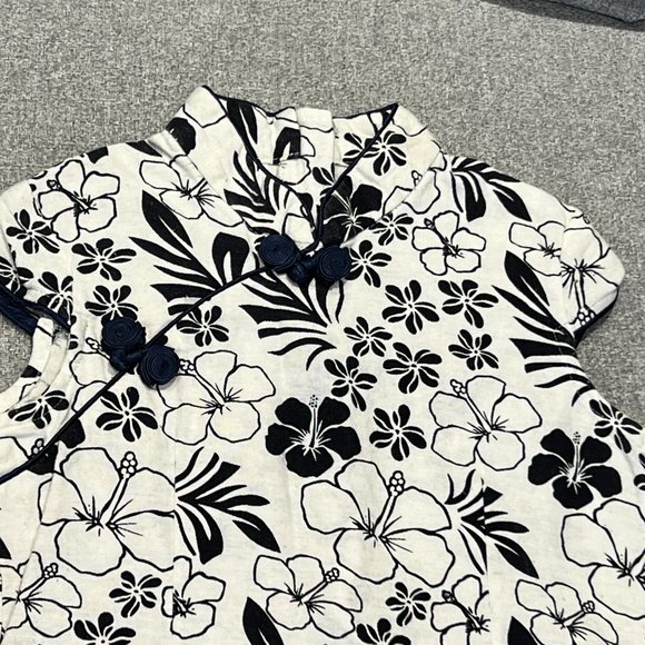 Girl's CheongsamQipao Dress - Size 6-8 - Picture 2 of 9